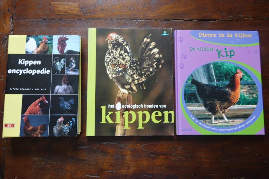 3 boeken over kippen, Boeken, Dieren en Huisdieren, Ophalen of Verzenden, Gelezen, Pluimvee
