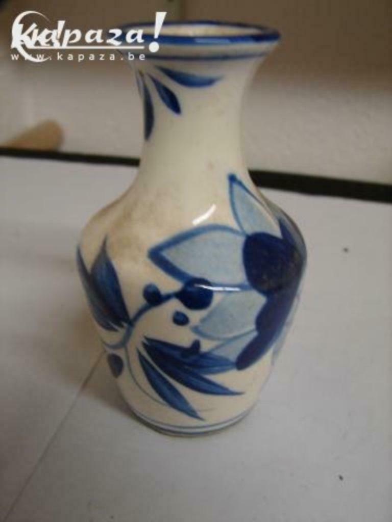 klein vaasje blauw, Ophalen of Verzenden