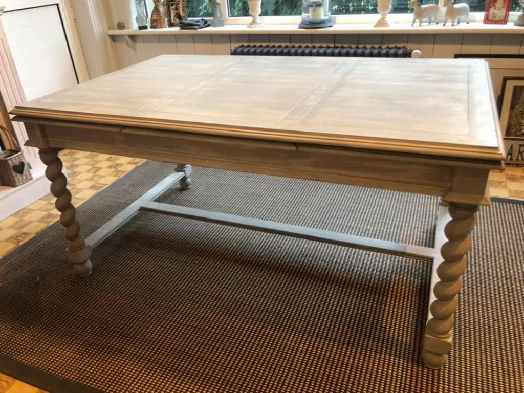 Eik eettafel merk Charrell grey wash uitschuifbaar tot 2m60, Huis en Inrichting, Tafels | Eettafels, Ophalen, Gebruikt, 100 tot 150 cm