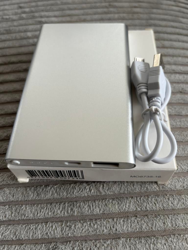 POWER BANK 4000 mAh neuve dans sa boîte, Télécoms, Enlèvement ou Envoi