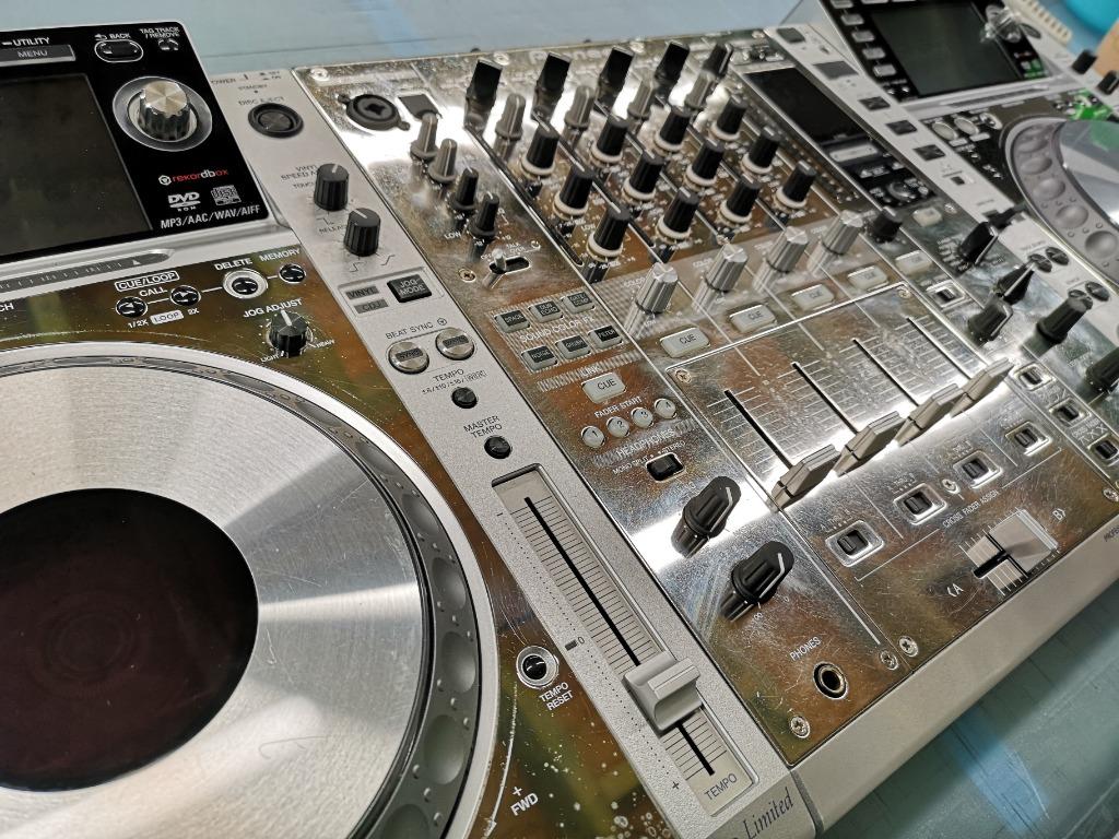 Table et lecteurs Pioneer DJ Limited Edition Platinum, Enlèvement ou Envoi, Comme neuf, Moins de 5 canaux