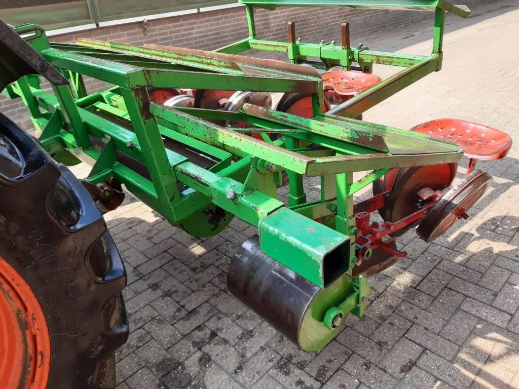 Plantmachine, Enlèvement