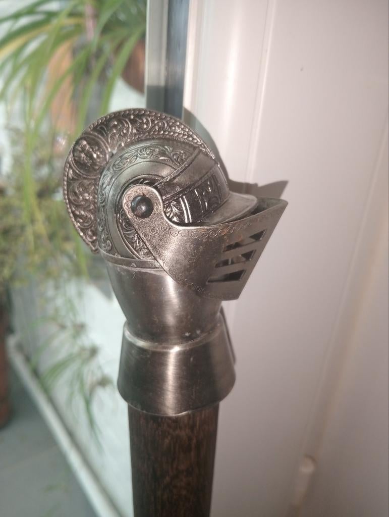 Wandelstok, stok, ridderhelm/ middeleeuws, Diversen, Wandelstokken, Gebruikt, Ophalen of Verzenden
