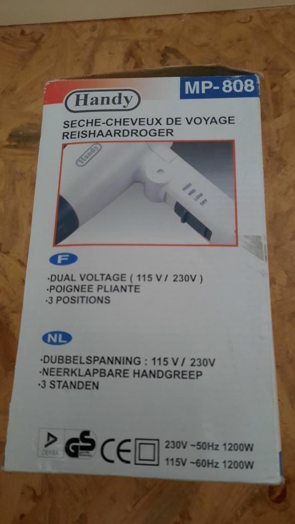 Reishaardroger nieuw, Ophalen