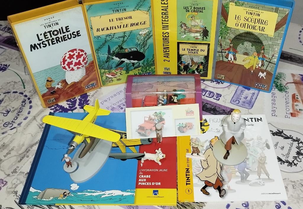 Lot divers objets Tintin Hergé figurine voiture avion, Enlèvement ou Envoi, Utilisé