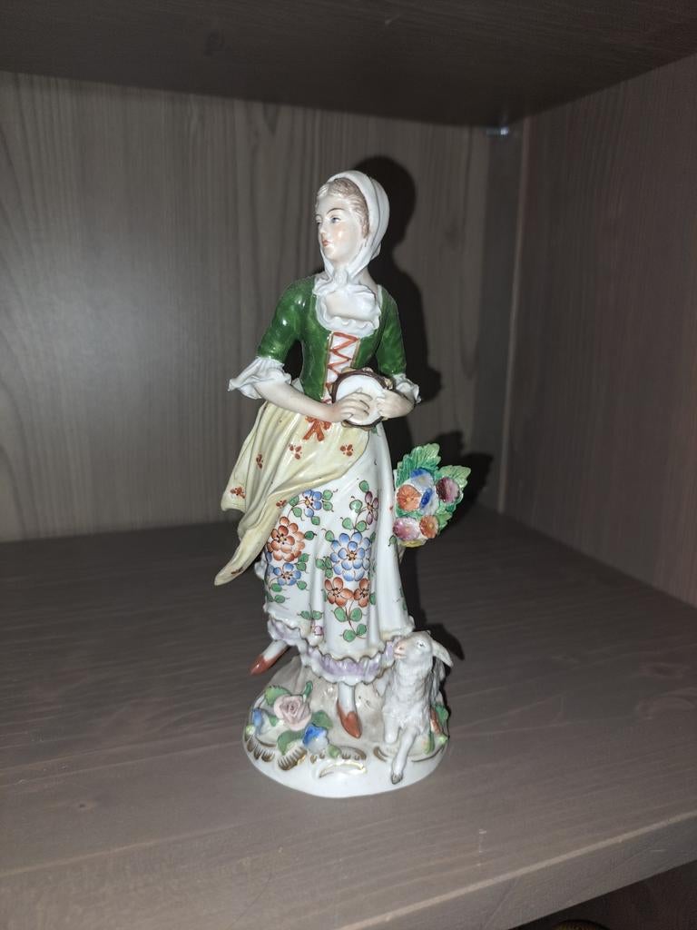 Figurine de Sitzendorf en porcelaine allemande, Antiquités & Art, Antiquités | Porcelaine, Enlèvement