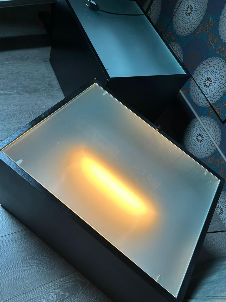 Nachtkastje met verlichting, Comme neuf, Verre, Enlèvement, 45 à 65 cm