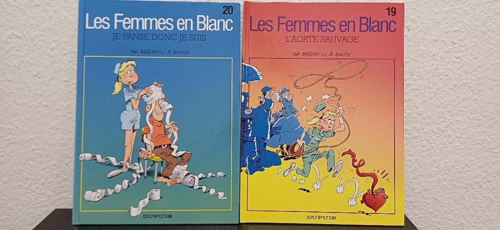 strip LES FEMMES EN BLANC, Boeken, Stripverhalen, Ophalen of Verzenden, Zo goed als nieuw, Cauvin & Bercovici, Meerdere stripboeken