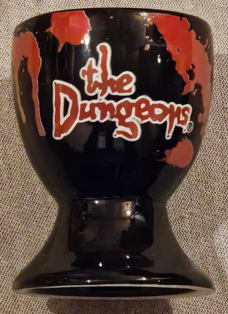 The Dungeons Horror eierdop keramiek
Dit is een , Verzamelen, Merken en Reclamevoorwerpen, Ophalen of Verzenden