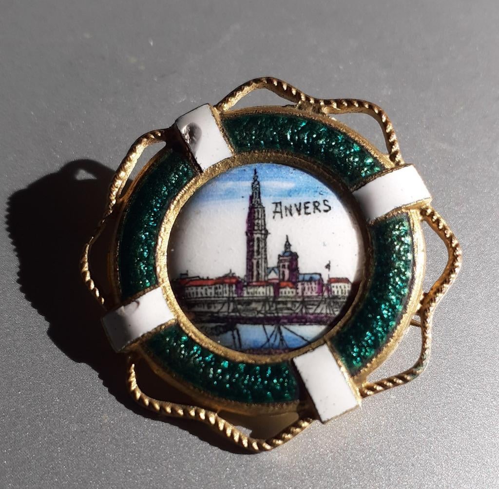 (D)ancienne broche dorée decor emaillé vert et centre anvers, Bijoux, Sacs & Beauté, Bijoux anciens, Enlèvement ou Envoi, Autres matériaux