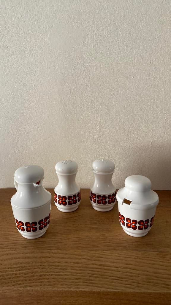 Ancien set de table 4 pièces(Emsa), Zo goed als nieuw
