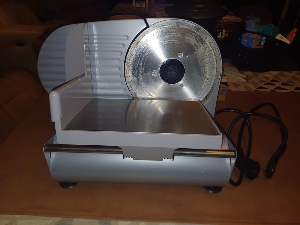 Keukenapparatuur: Broodsnijmachine Quigg, Maison & Meubles, Enlèvement ou Envoi, Comme neuf