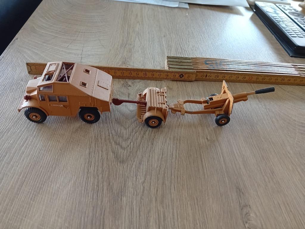Lot de petites voitures et camions en métal vintage, Enfants & Bébés, Jouets | Véhicules en jouets, Enlèvement, Utilisé