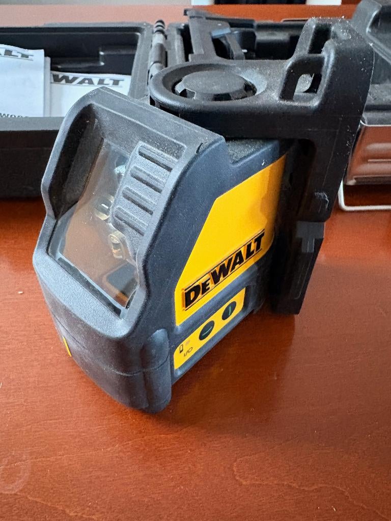 Laser Dewalt DW088CG, Bricolage & Construction, Instruments de mesure, Enlèvement, Comme neuf, Distance