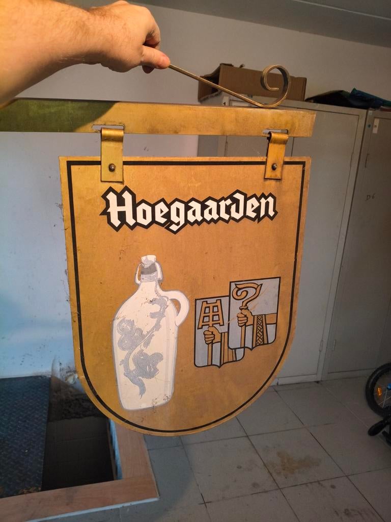 Hoegaarden reclame bord, Enlèvement