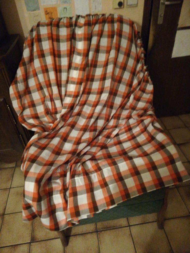 Grande tenture avec ruflette et crochets d'attache., Maison & Meubles, Enlèvement ou Envoi, Comme neuf