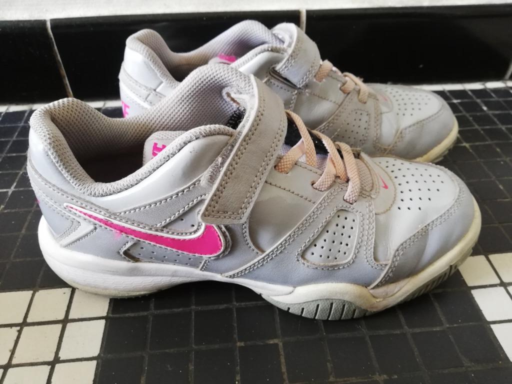 Nike tennisschoenen, sportschoenen, velcro, 34, Gebruikt, Meisje, Sportschoenen, Ophalen of Verzenden