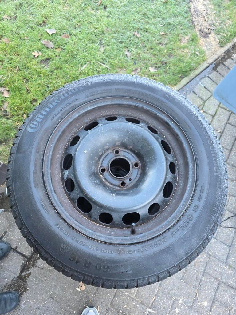 215/60/16 Wintervelgen+ goede banden continental, Ophalen, 16 inch, Winterbanden, Band(en)