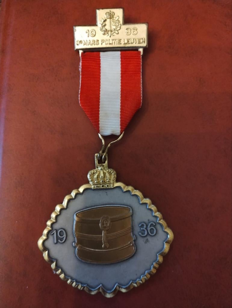 medaille 1986 1936 Politiemars leuven, Enlèvement ou Envoi