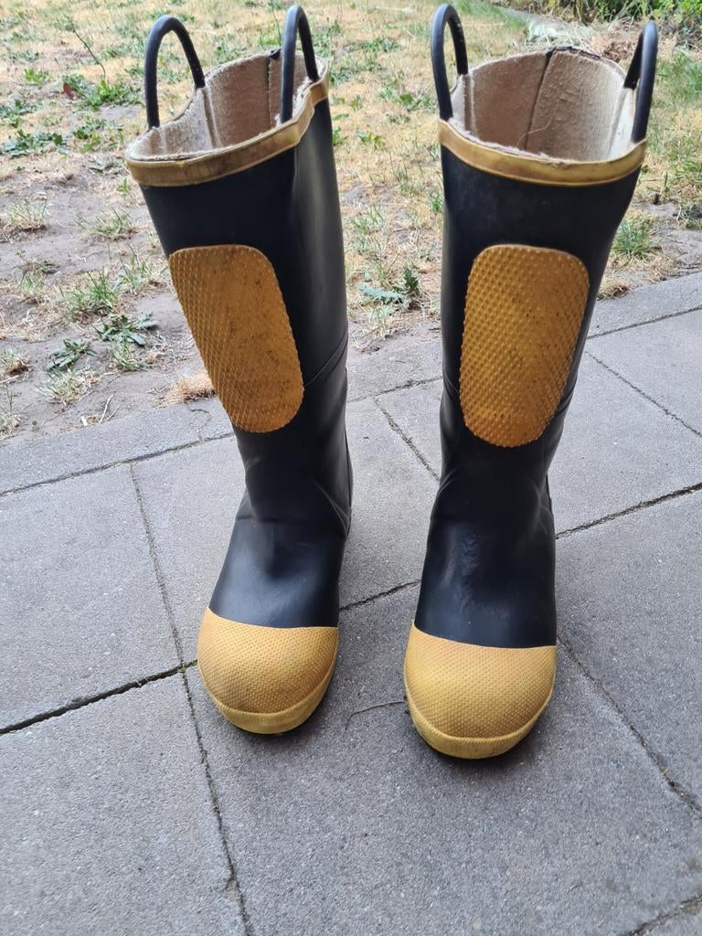Bottes de sécurité, Enlèvement