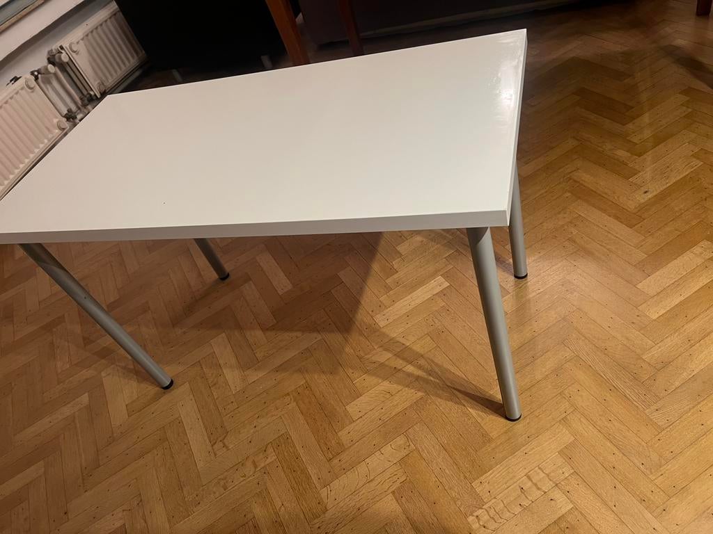 Table IKEA Linnmon, Huis en Inrichting, Ophalen