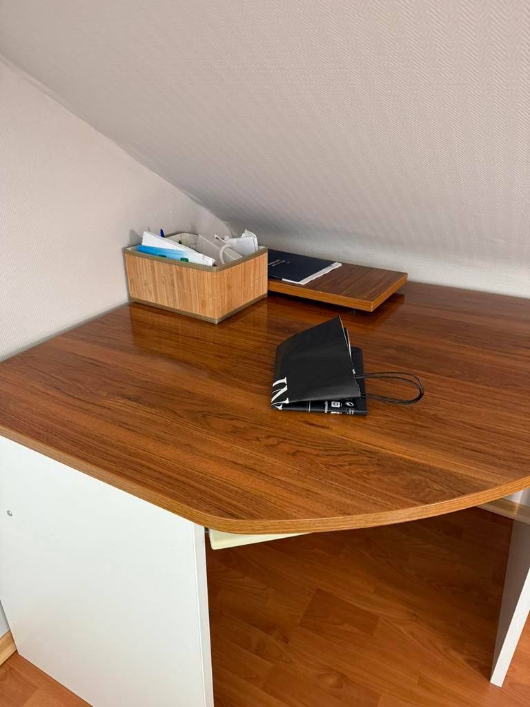 Bureau d’angle, Enlèvement, Comme neuf