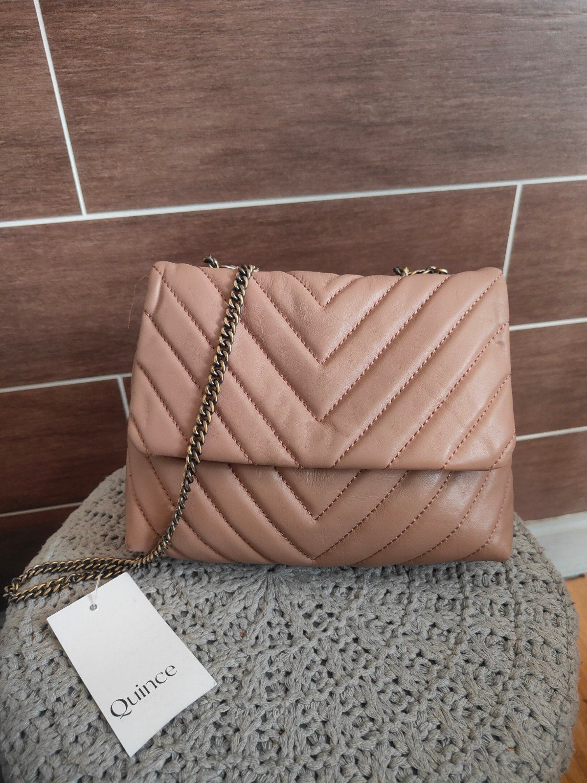 Quince schoudertas van beige/nude gewatteerd leer, Ophalen of Verzenden, Beige, Leer
