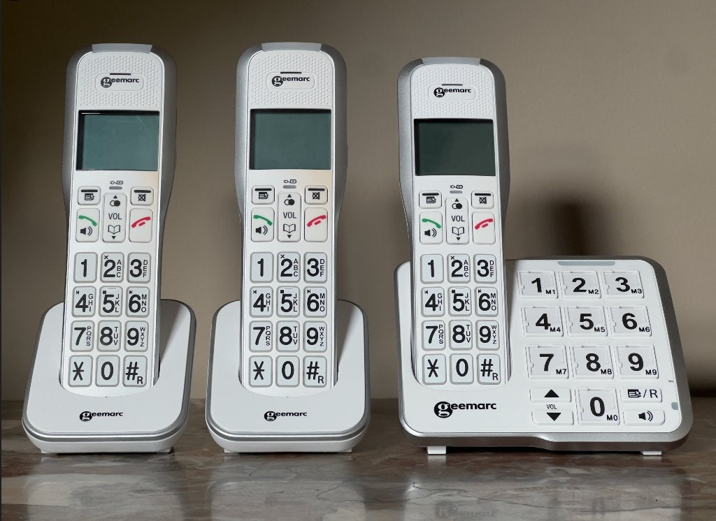 Ensemble Geemarc Amplidect 595 Senior (base + 2 combinés), Télécoms, Enlèvement ou Envoi, Neuf, 3 combinés