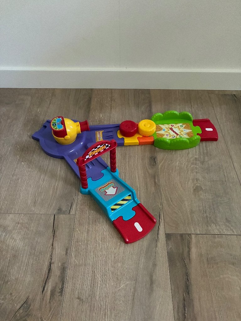 Vtech toet toet lanceerbaan deluxe, Enlèvement, Utilisé, 2 à 4 ans