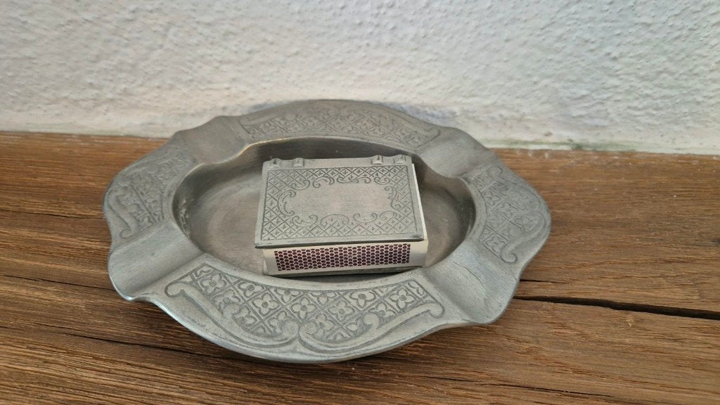Sfeervolle Vintage Tinnen Rookset: Asbak & Lucifersdoosje, Ophalen of Verzenden