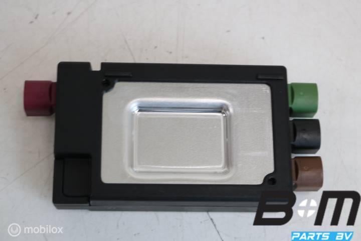 USB hub met spanningsomvormer VW Passat B8 5G0035953B, Utilisé
