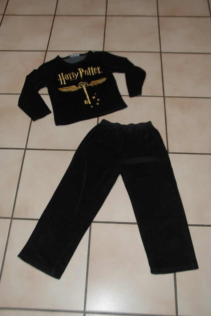 Pyjama "Harry Potter" en velours noir T9/10A Très Bon Etat!, Garçon, Enlèvement ou Envoi, Comme neuf, Harry Potter