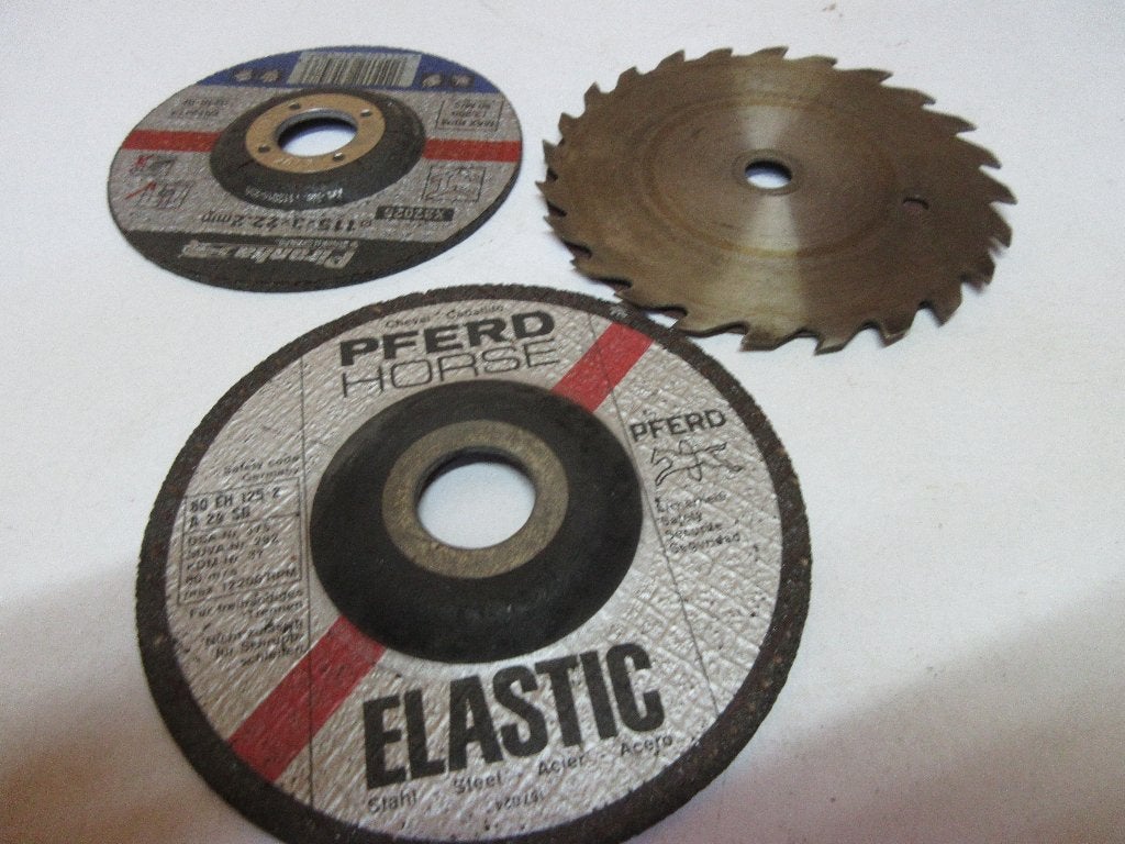 2x ijzerslijpschijven + zaagblad 110/, Doe-het-zelf en Bouw, Ophalen, Nieuw