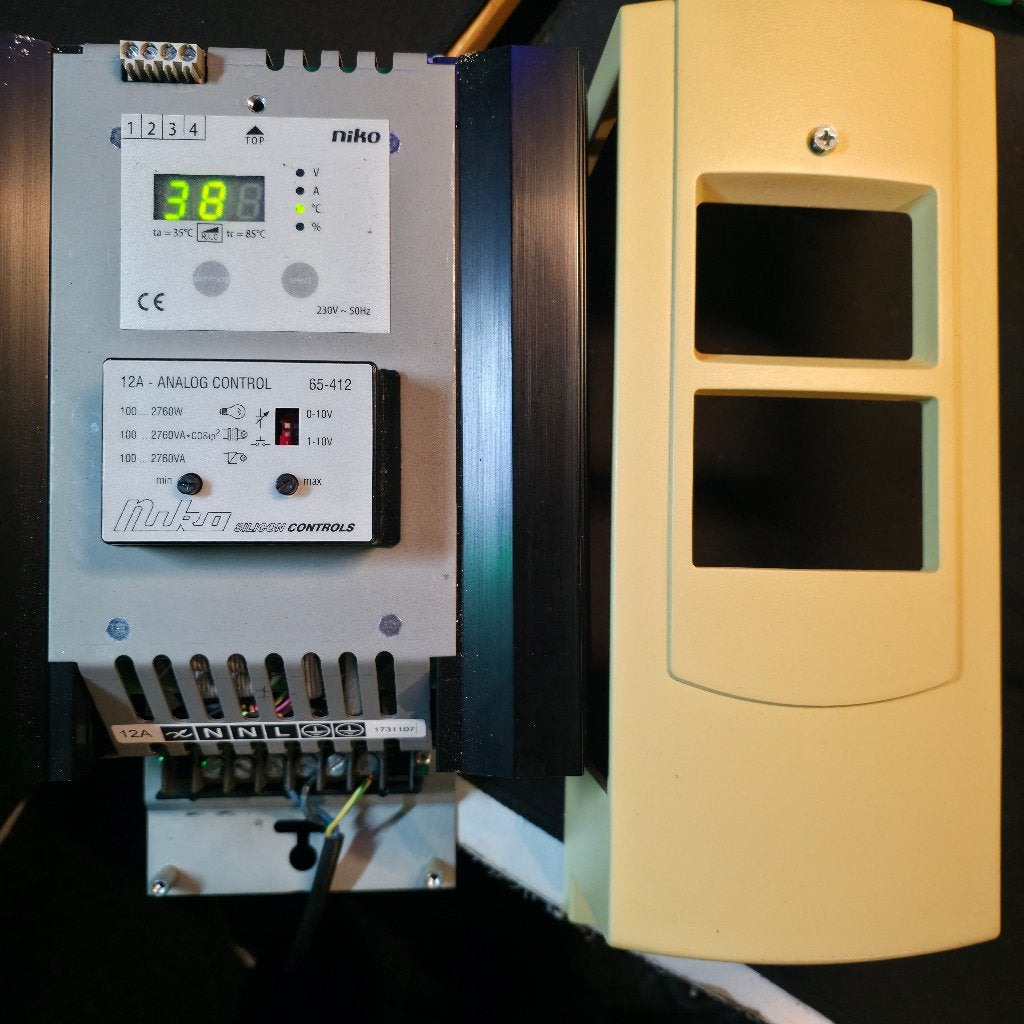 Niko 65-412 Universele Dimmer 12A (2760VA) – Uniek/EOL, Ophalen of Verzenden, Gebruikt