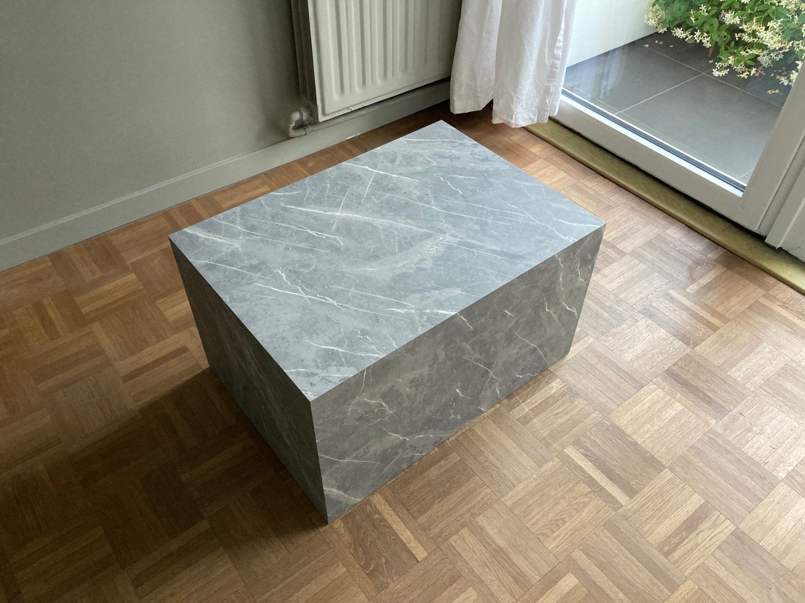 Imitatie marmeren salontafel, Huis en Inrichting, Ophalen, Zo goed als nieuw, Kunststof