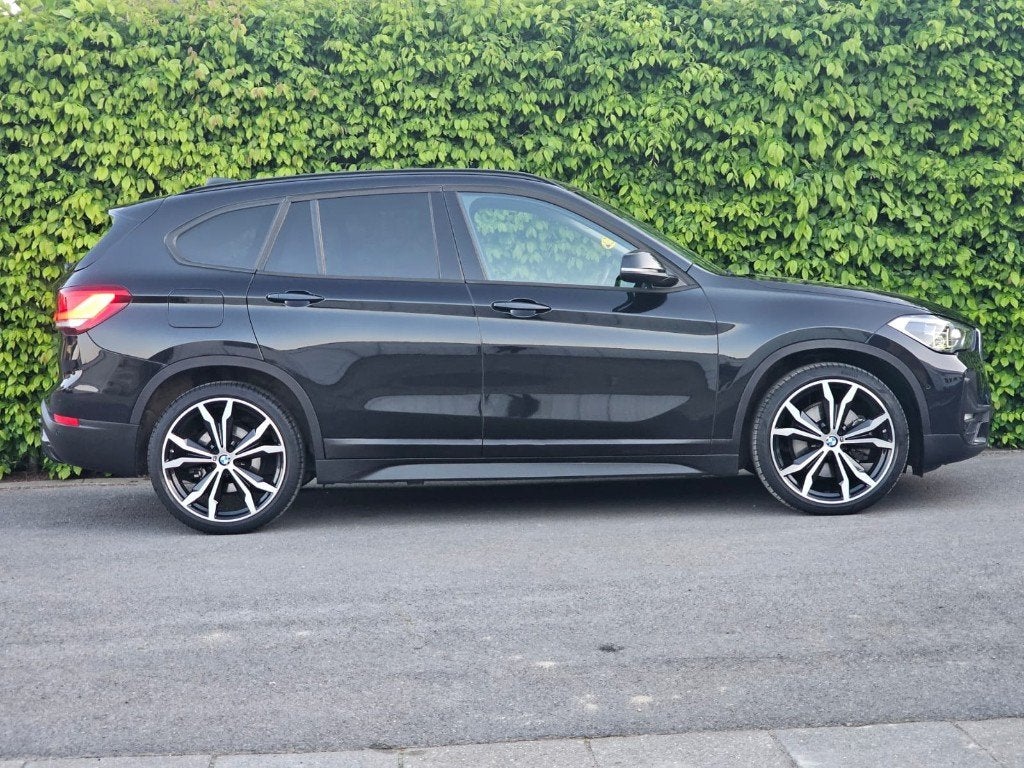 Bmw X1 1.5ia Xdrive 25e TVA | Tête haute |Assistance de voie, Autos, BMW, X1, Achat, Euro 6, Entreprise