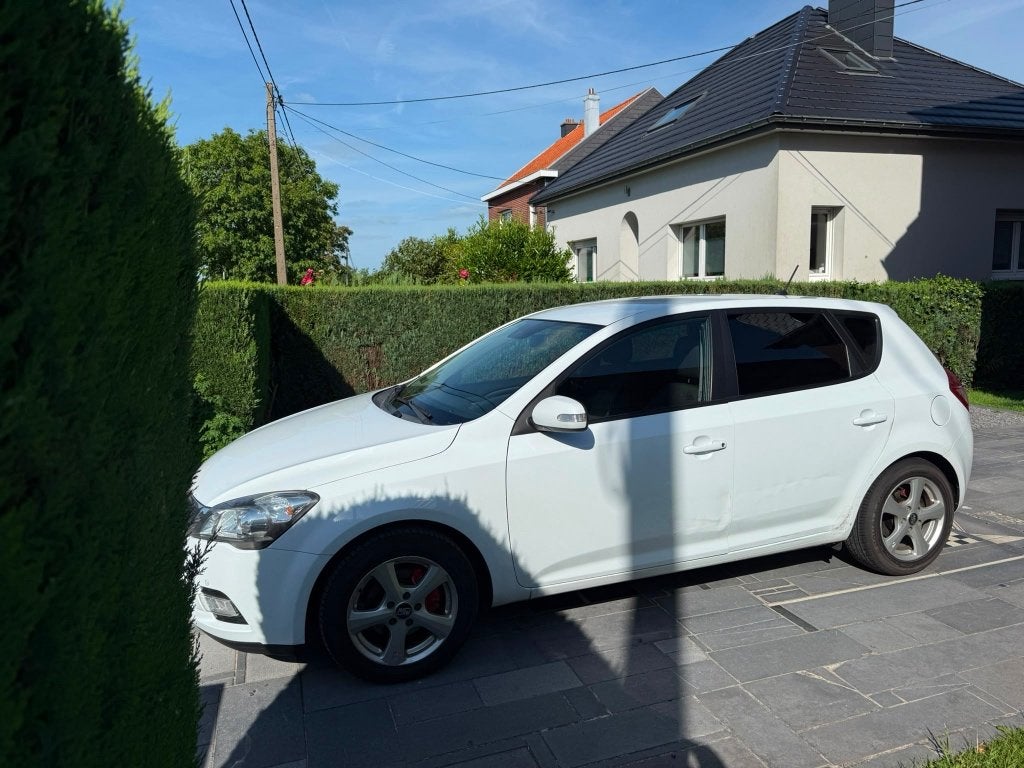 Kia ceed pro 1,6 diesel 185000 km 2010, Autos, Euro 5, Achat, Noir, 5 portes