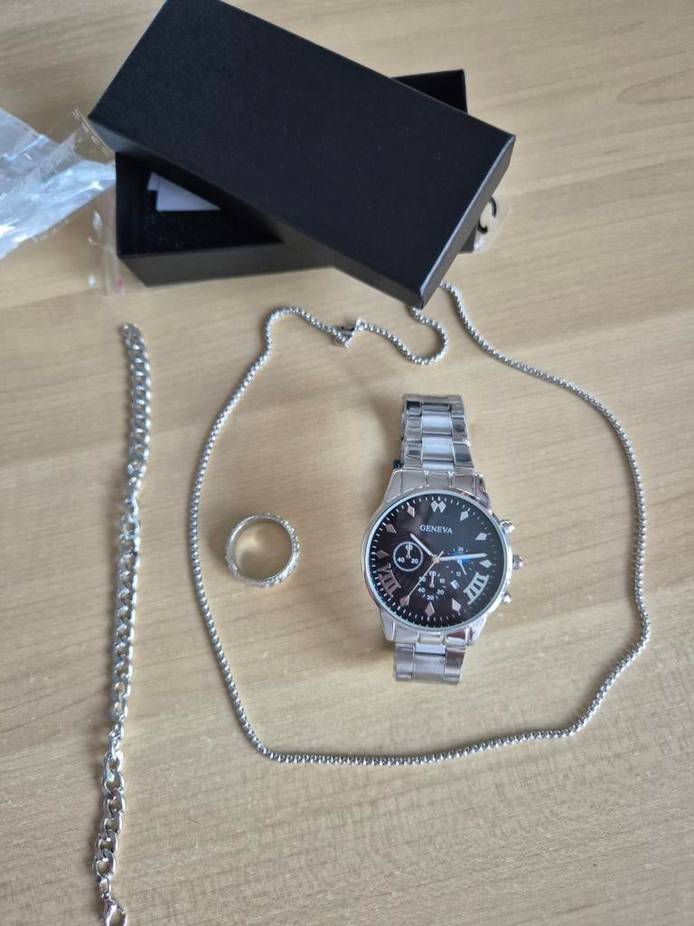 Montres Hommes, Bijoux, Sacs & Beauté, Montres | Hommes, Enlèvement ou Envoi, Neuf