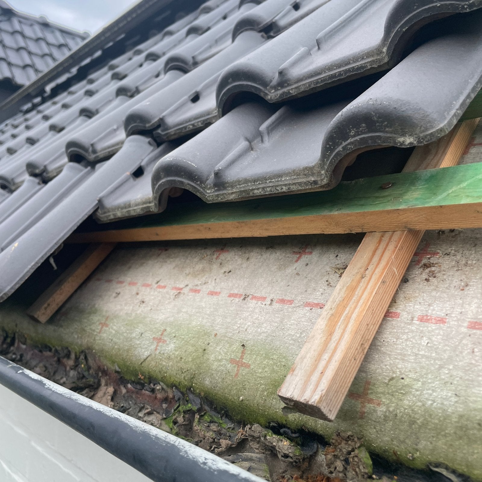 Couvreur Professionn Devis Gratuit 24h Appelez 0465 65 72 39, Bricolage & Construction, Enlèvement ou Envoi, Neuf, Tuiles