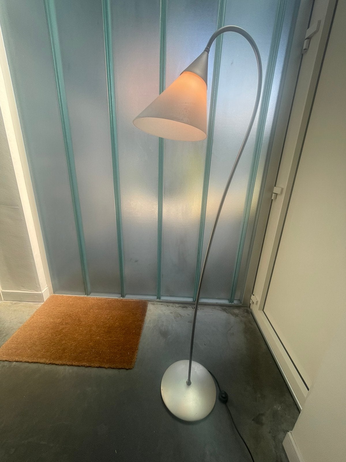 Staande lamp, Ophalen, Zo goed als nieuw