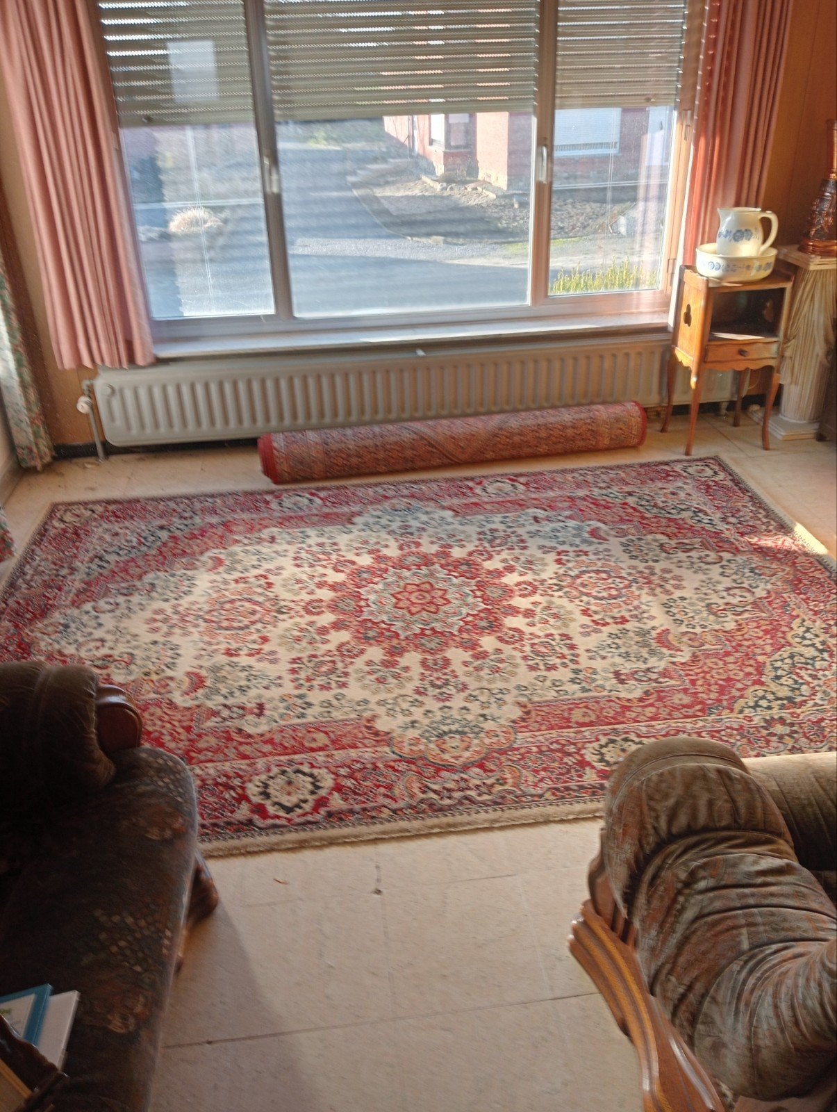 beau tapis ancien en bon état, Enlèvement