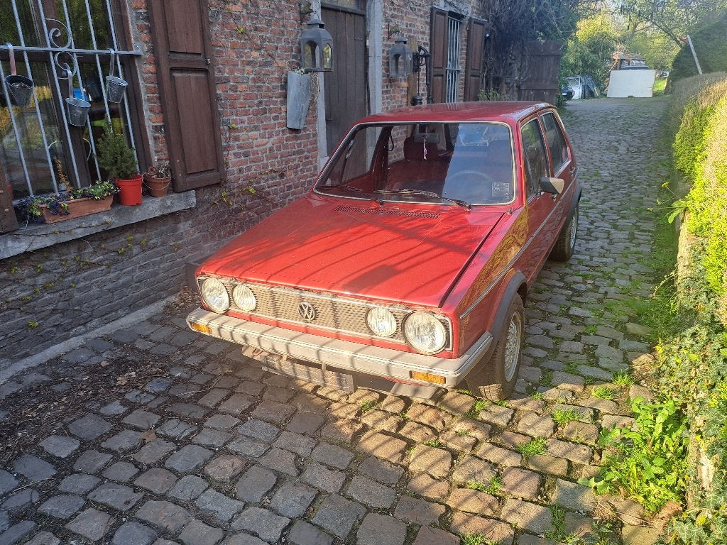 Golf 1, Rouge, Achat, 5 portes, Berline