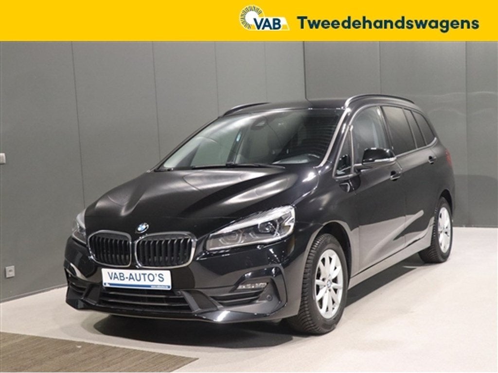 BMW 218   GRAN TOURER 7PL AUTOMAAT, Auto's, BMW, Zwart, 2 Reeks, 136 pk, Bedrijf