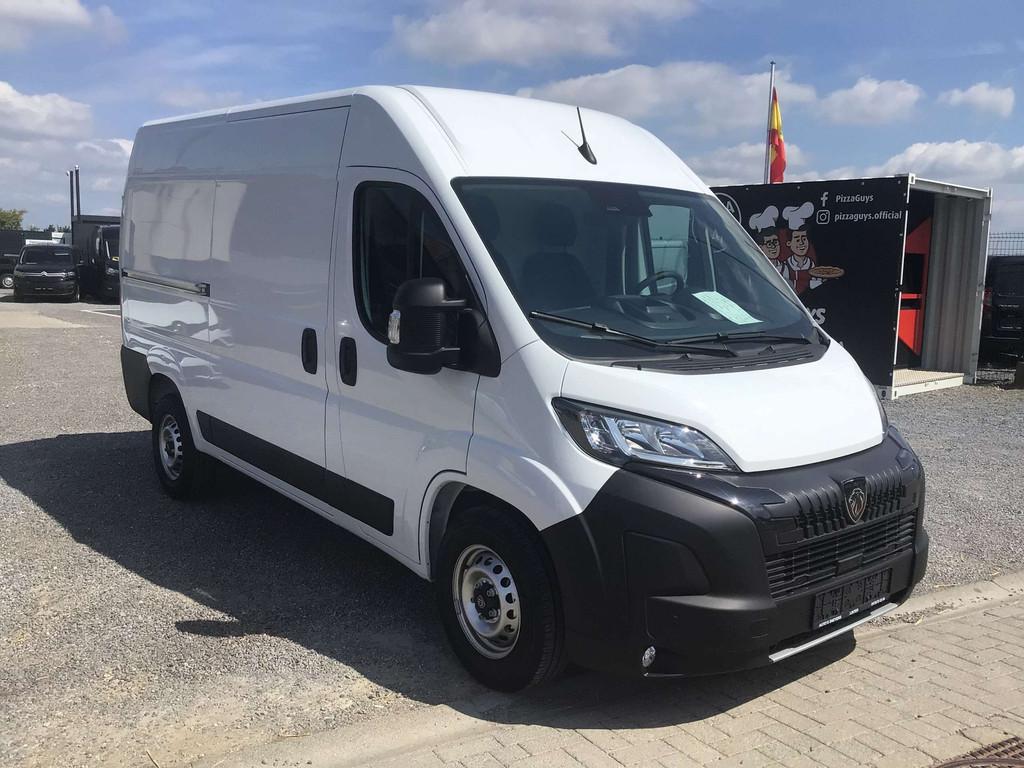 Peugeot Boxer l2h2 140pk AUTOMAAT 2024 10km full/option 2995, Automaat, Stof, Gebruikt, 4 cilinders