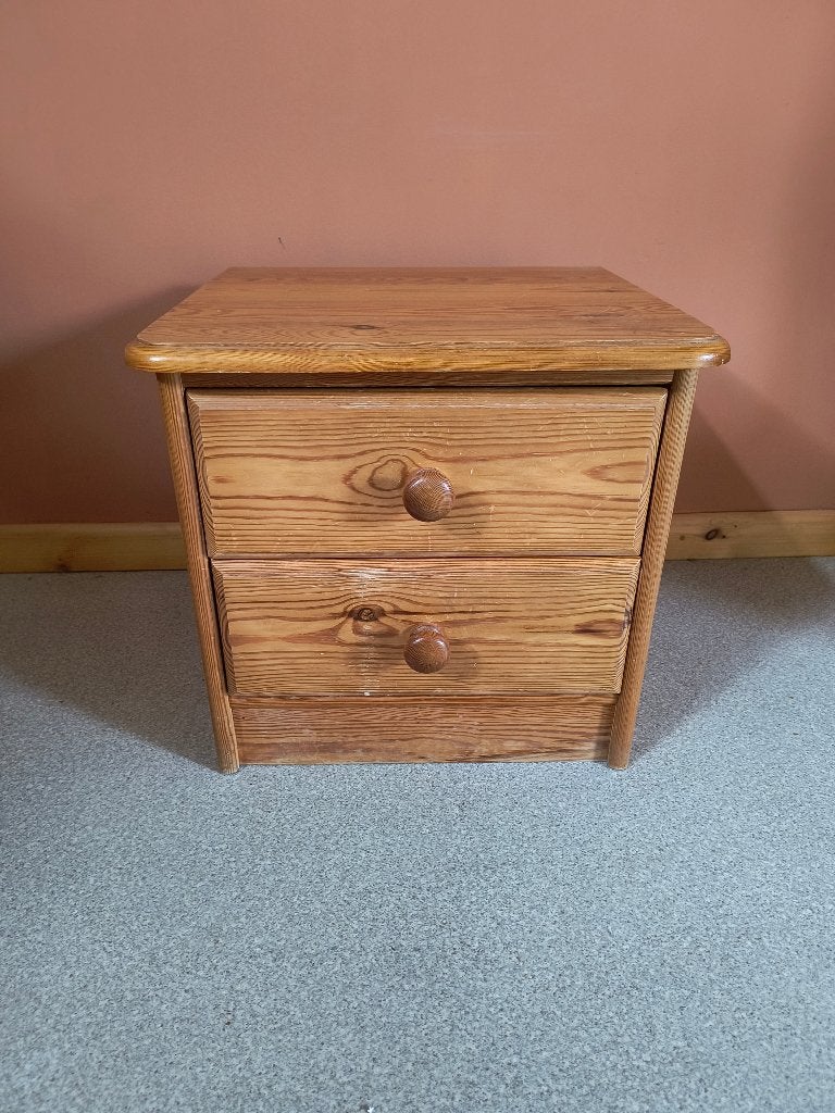 table de chevet en pin — vintage, Maison & Meubles, Moins de 55 cm, Moins de 45 cm, Enlèvement, Utilisé
