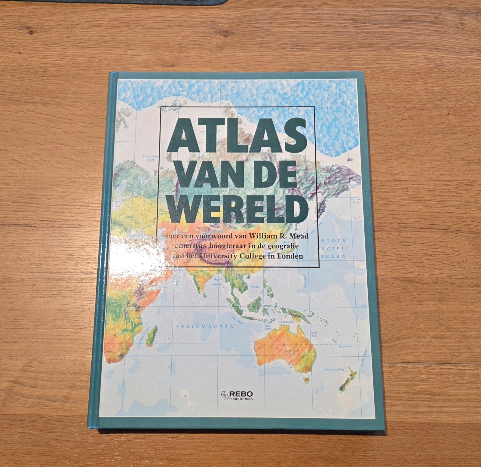'Atlas van de Wereld' (Hardcover) uit 1990, Livres, Enlèvement ou Envoi, Monde