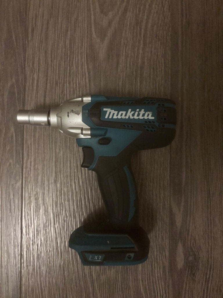 Makita DTW190 18V slagmoersleutel, Ophalen of Verzenden, Zo goed als nieuw, Minder dan 400 watt, Overige typen