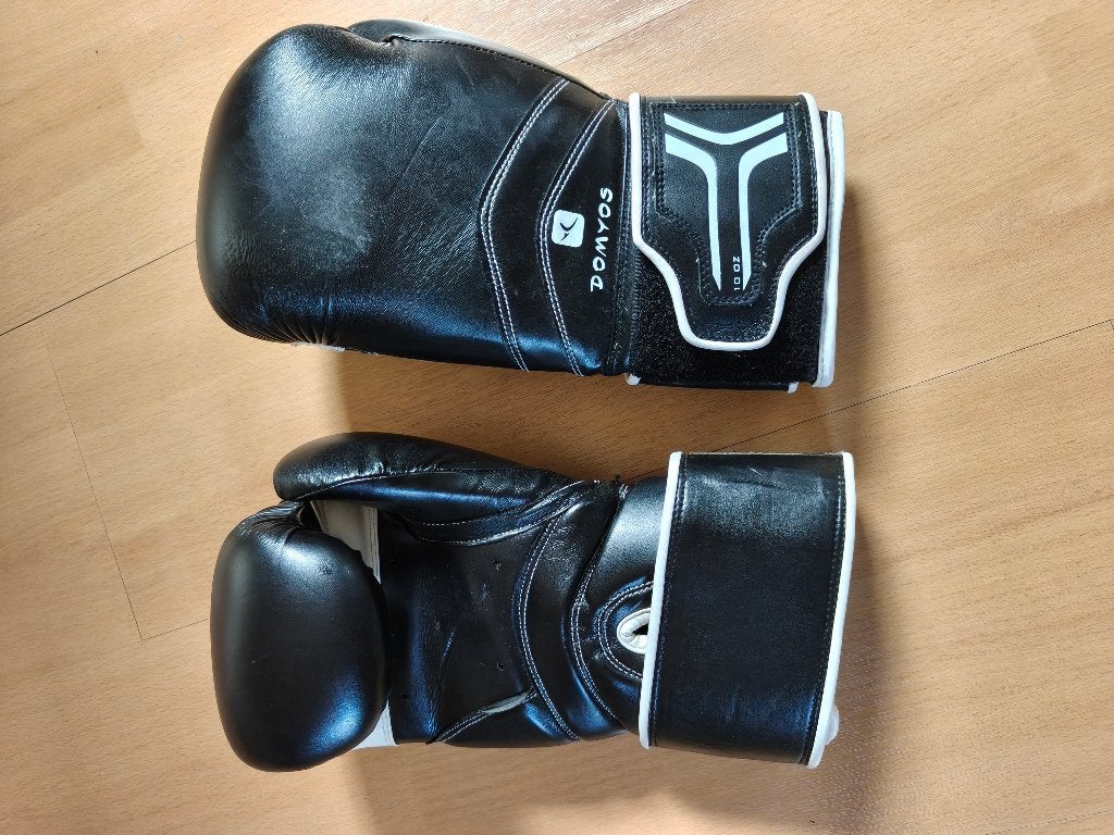 paar zwarte bokshandschoenen van Domyos, Ophalen, Zo goed als nieuw, Bokshandschoenen
