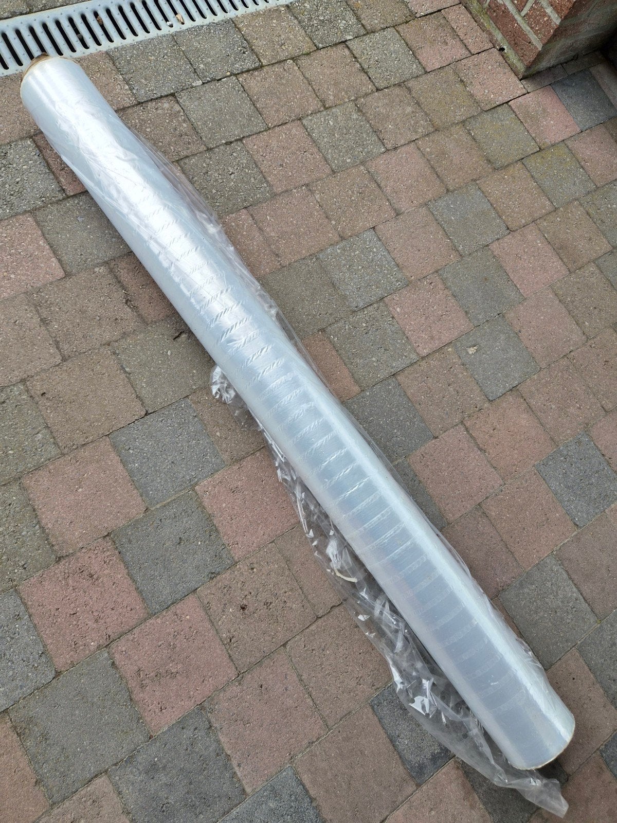 Rol plastiek folie met gaten, Ophalen