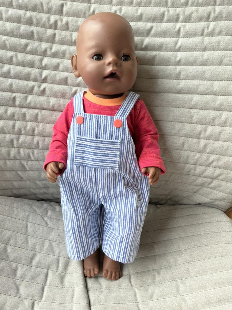 131. Babyborn: Nieuwe salopette met t-shirt, Kinderen en Baby's, Speelgoed | Poppen, Ophalen of Verzenden, Nieuw, Babypop